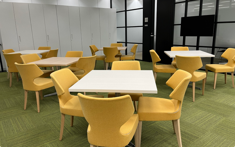 大阪支店オフィス風景